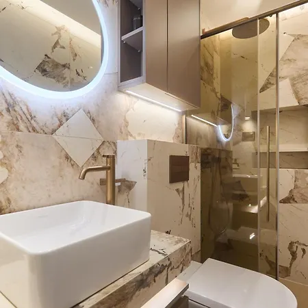 Insula Luxury 아파트 *